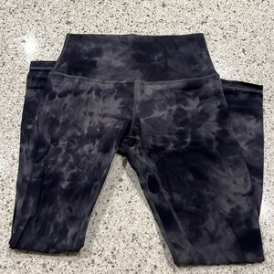 LIKE NEW lululemon align leggings size 6